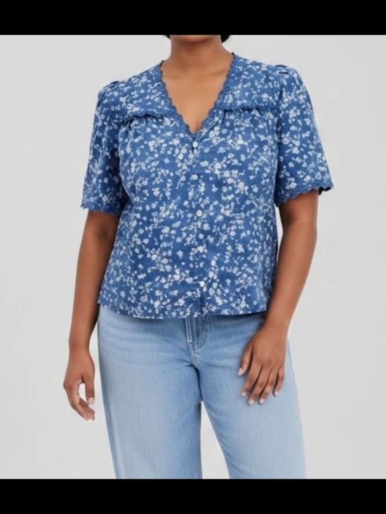GAP Tops - GAP Cotton Ruffle Blue Floral Button-Front Puffy Short Sleeves  V-Neck Top NWOT